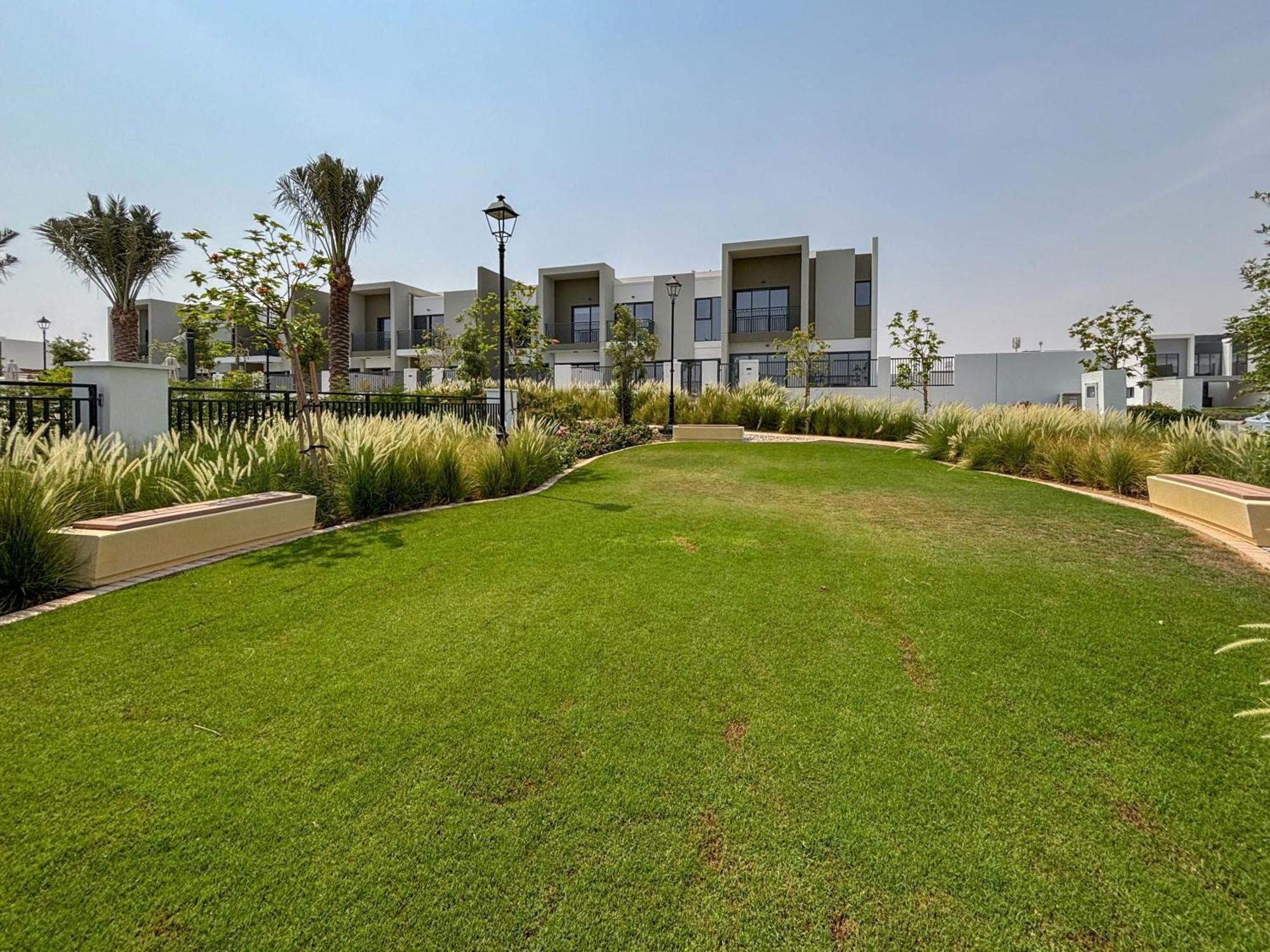 Frank Porter - La Rosa 6 Dubaj Exteriér fotografie